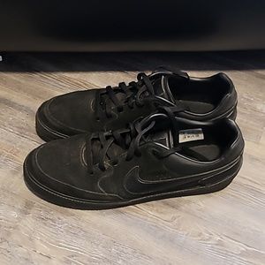Nike casual nubuck  shoes Black 525239-090